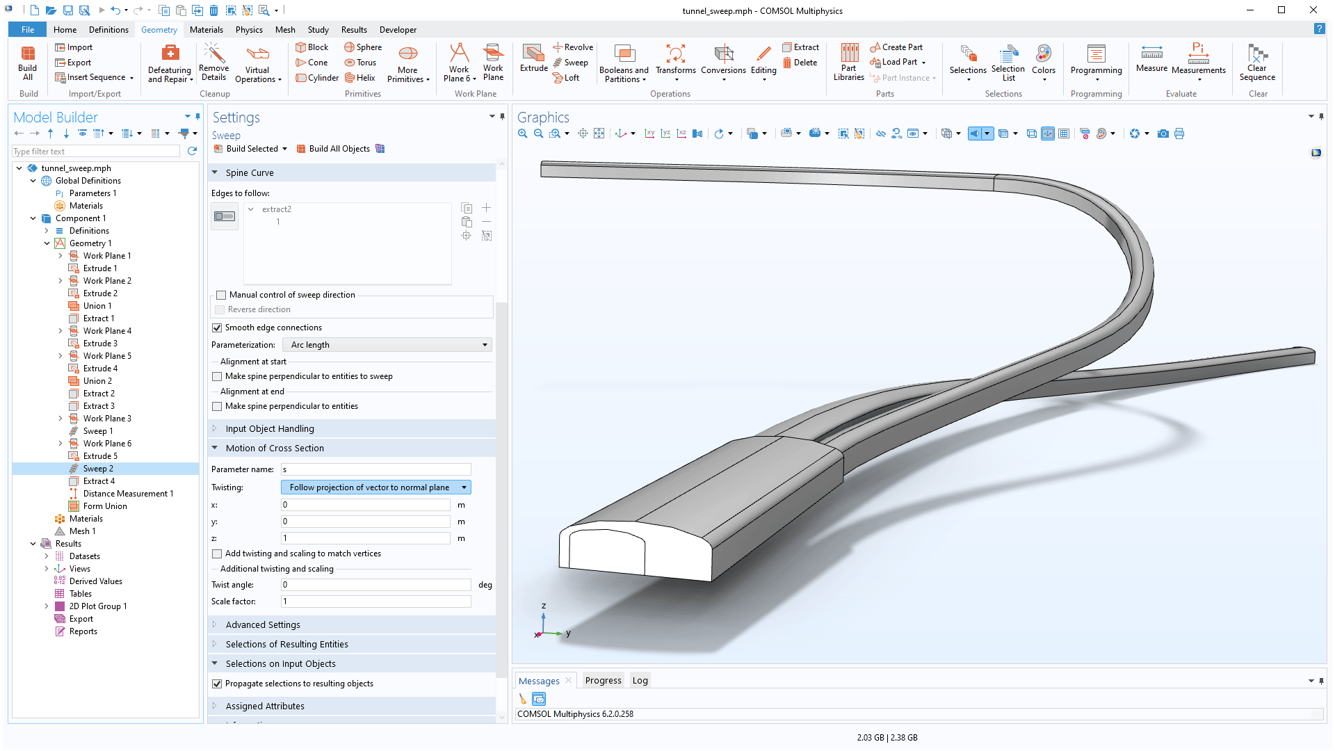 COMSOL Multiphysics 用户界面，显示了“模型开发器”，其中突出显示“扫掠”节点，并显示其对应的“设置”窗口；“图形”窗口中显示隧道模型。