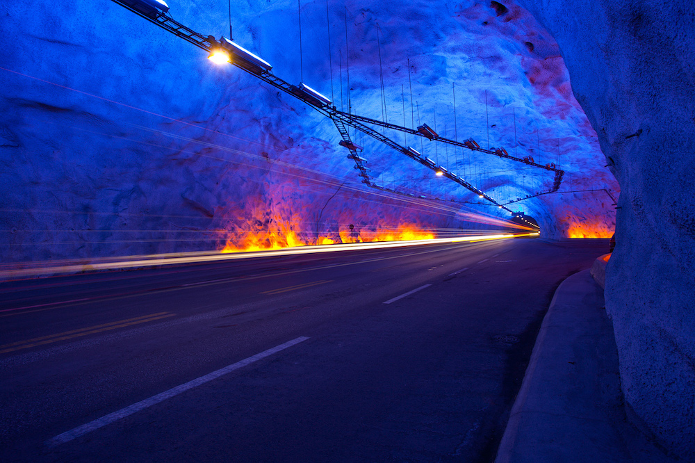 Lærdal 公路隧道的图片。