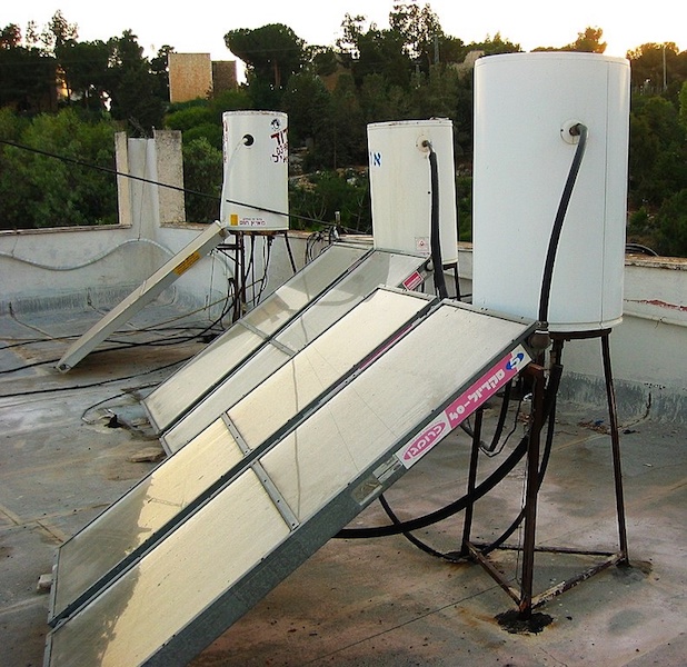 A photo of thermosiphons on a roof.