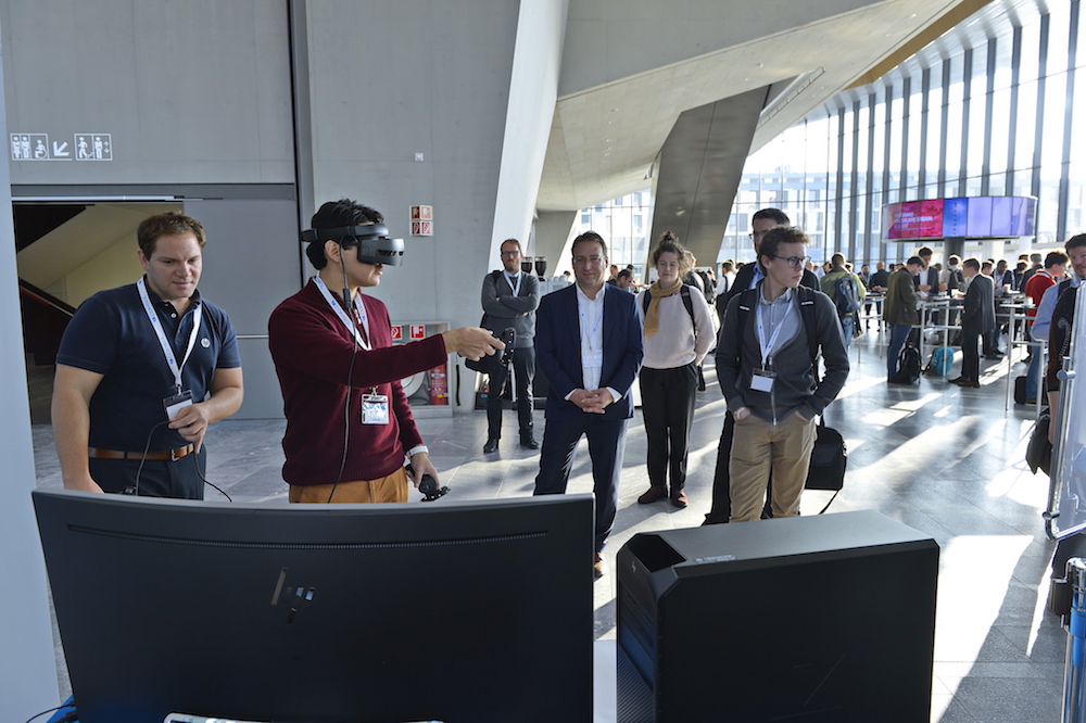 Attendees experience virtual reality at the exhibitor booth of Gold sponsor HP Switzerland.
