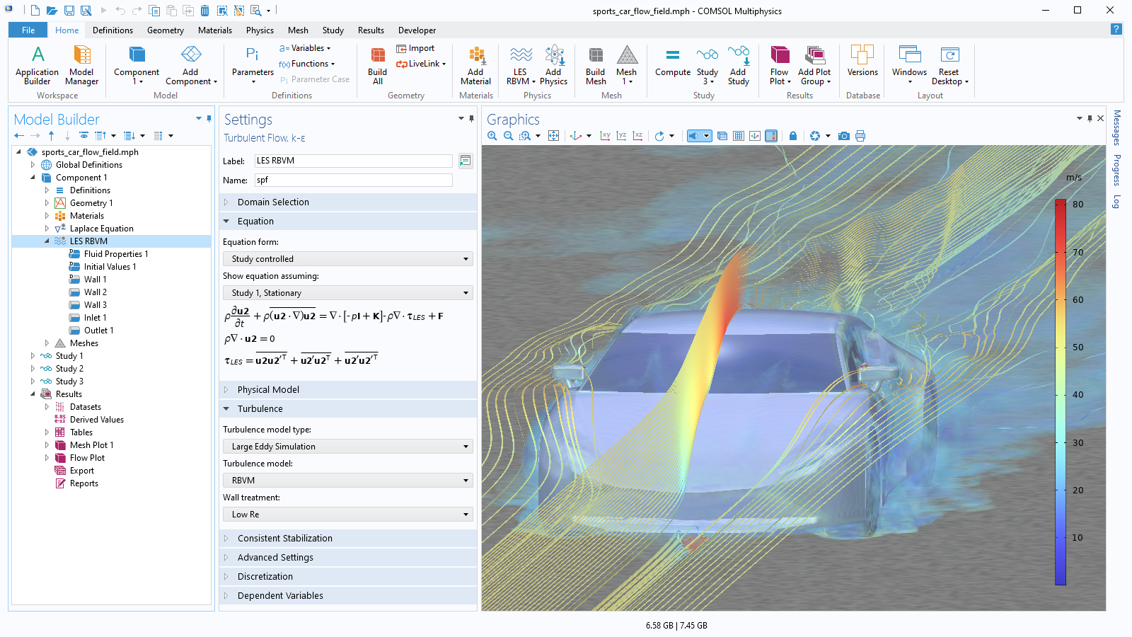 Interfaccia utente di COMSOL Multiphysics che mostra il Model Builder con un nodo Turbolent Flow evidenziato, la finestra Settings corrispondente e un modello di un'auto sportiva nella finestra Graphics.