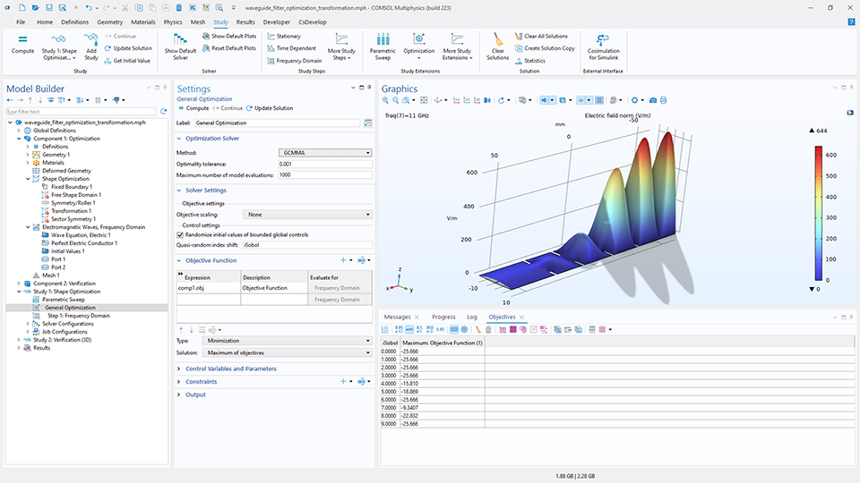 Interface utilisateur de COMSOL Multiphysics montrant le Constructeur de modèles avec le noeud Optimisation générale mis en évidence, la fenêtre de réglages correspondante et un modèle de filtre à guide d'ondes dans la fenêtre Graphiques.