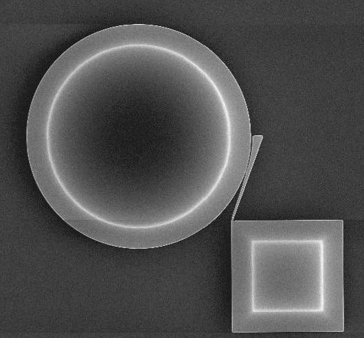 Measuring effective mass for a force sensor to perform thermomechanical calibration.