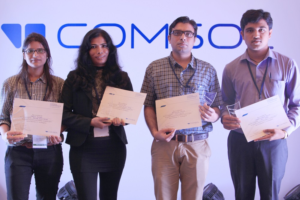 عکسی از برندگان جایزه از کنفرانس COMSOL 2014 بنگلور.