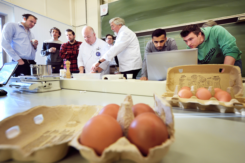 Students investigate how to make the perfect soft-boiled egg with the help of simulation.