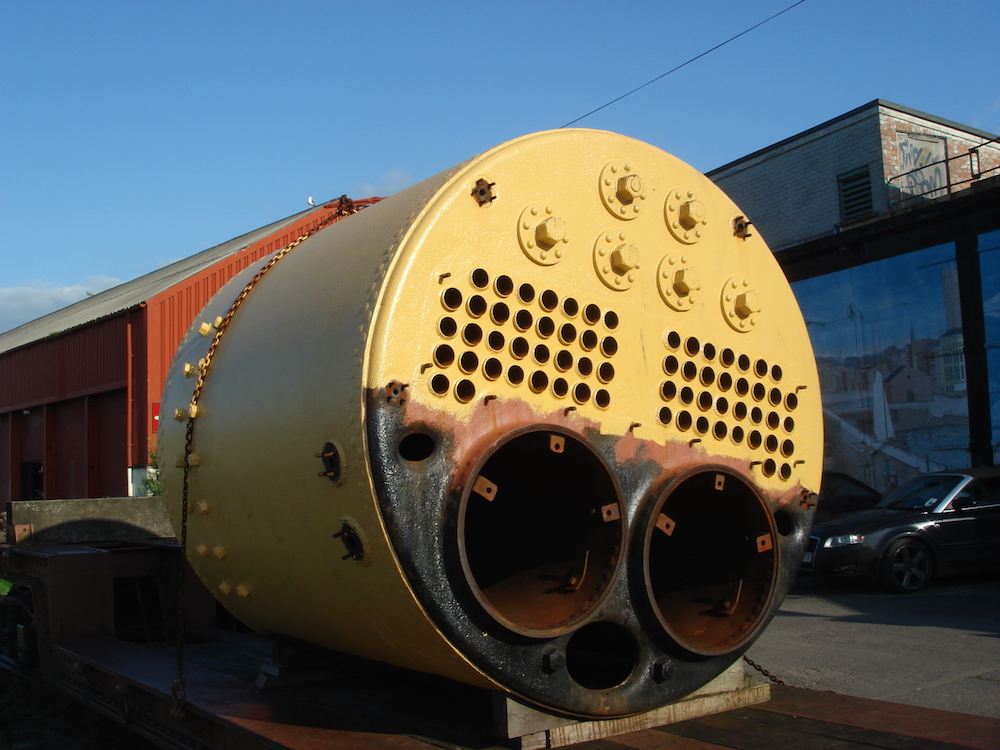 A photo of a scotch marine boiler.