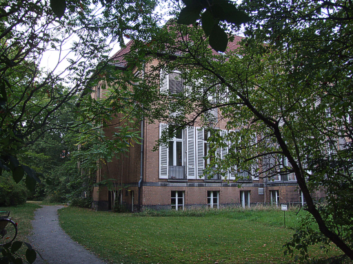 A photo of a building at the Technical University of Berlin.