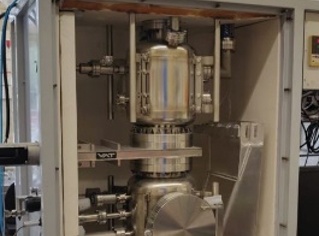 Simulating the Pressure in an Ultrahigh Vacuum System