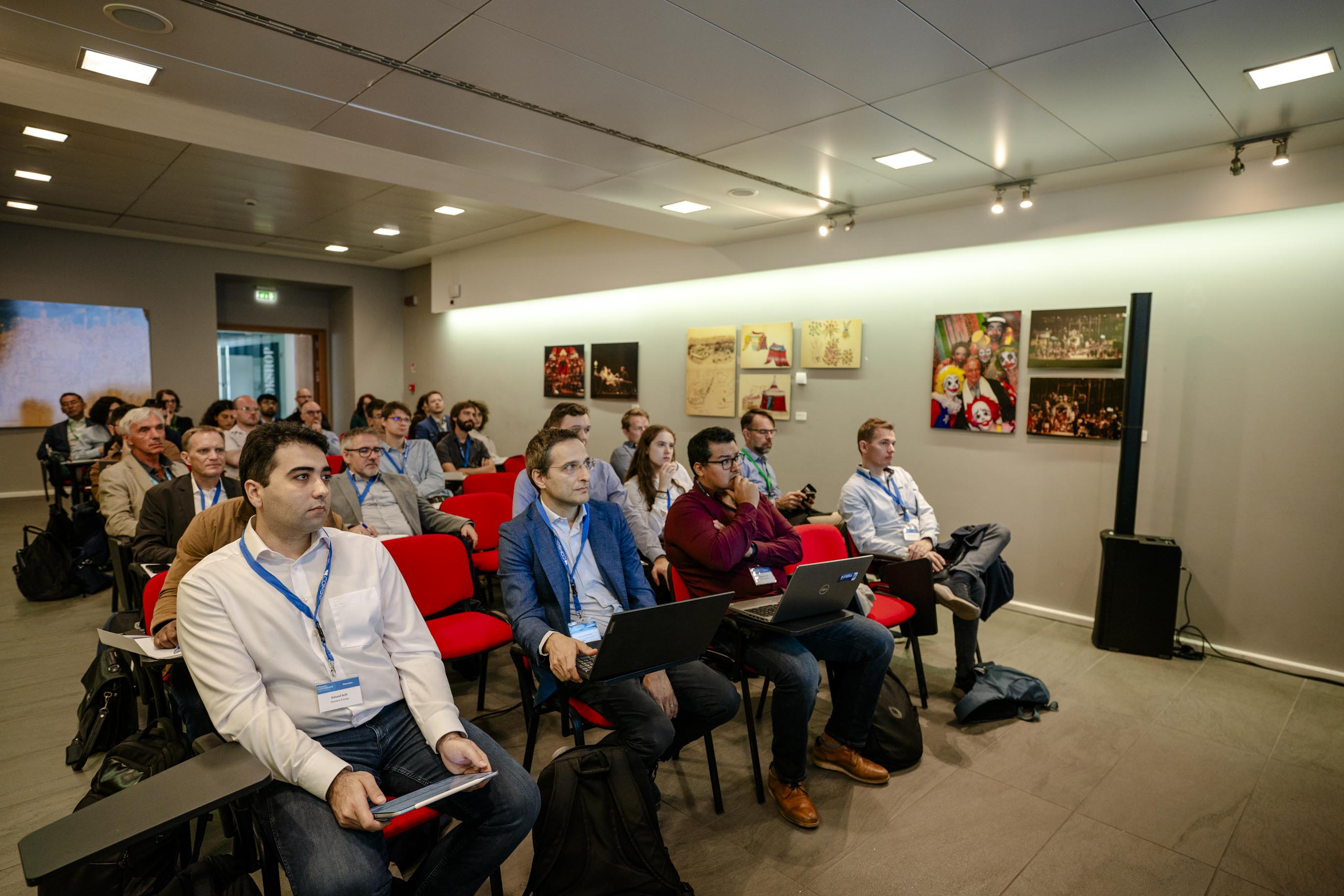 Attendees during a minicourse.